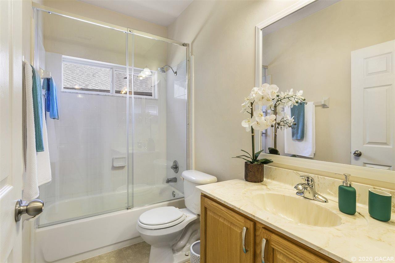 8321 Southwest 75th Road Gainesville, FL 32608 - Photo 23 of 29 Bathroom 3