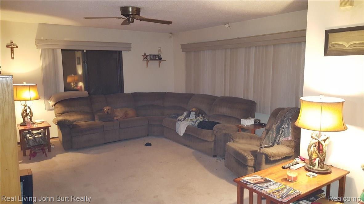 650 Sanders Road Oxford, MI 48371 - Photo 4 of 18 IMG_5847.JPG
