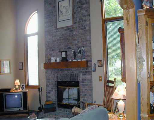 5108 Holly Oak Road Fort Wayne, IN 46845 - Photo 2 of 3 Gallery Image 2