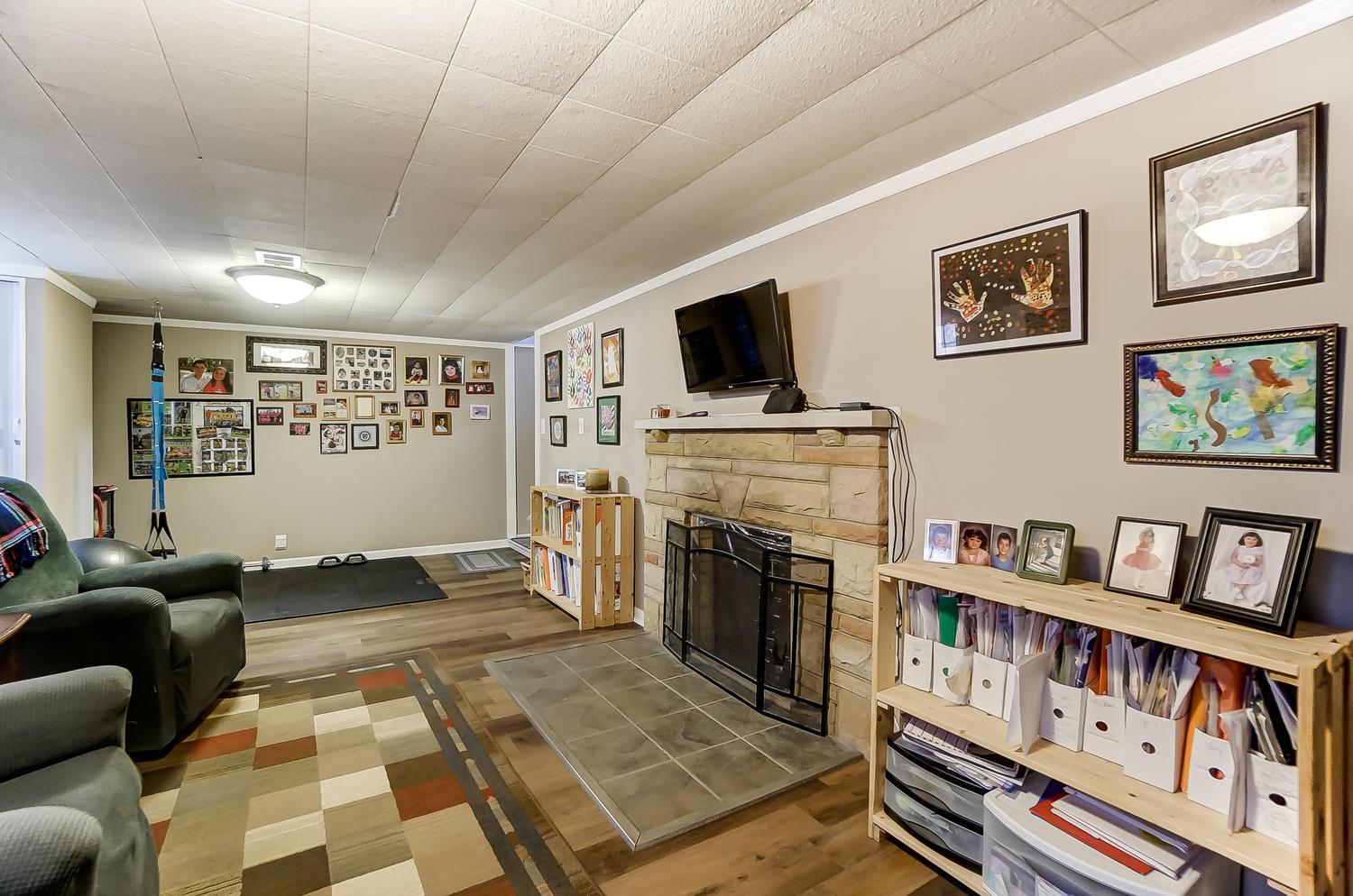 3296 Colchester Road Columbus, OH 43221 - Photo 14 of 19