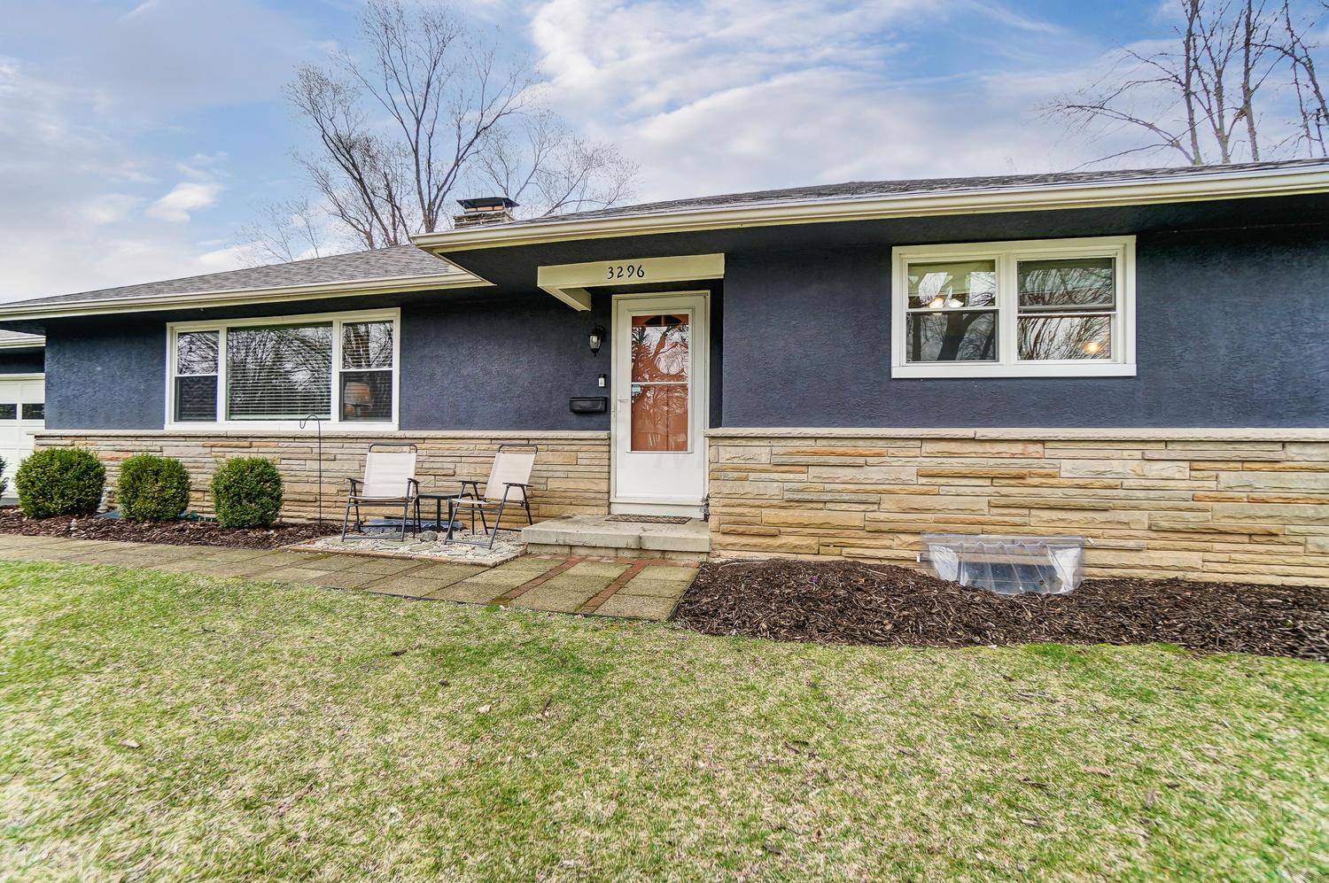 3296 Colchester Road Columbus, OH 43221 - Photo 2 of 19