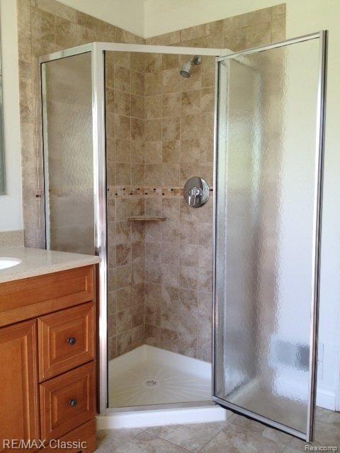 1991 Decker Road Walled Lake, MI 48390 - Photo 10 of 16 Master Bath pic 3.JPG