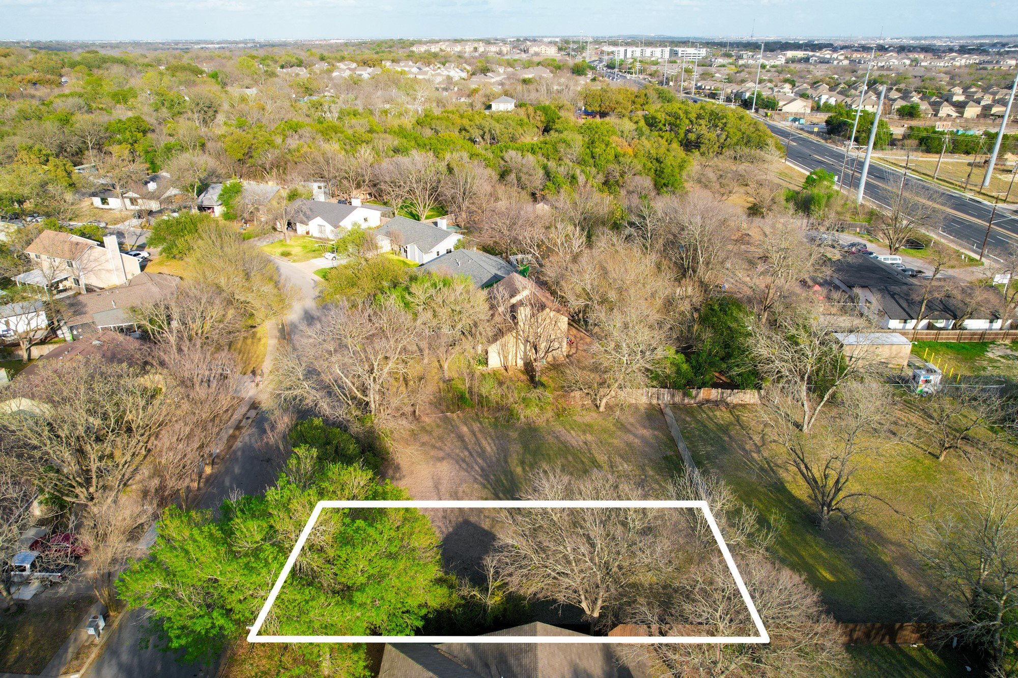 9311 Independence Loop Austin, TX 78748 - Photo 9 of 17 a view of outdoor space and yard