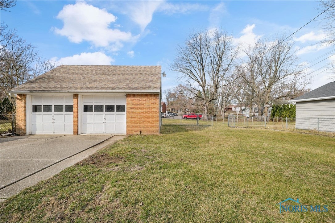 4021 Bellevue Road Toledo, OH 43613 - Photo 2 of 17 Gallery Image 2