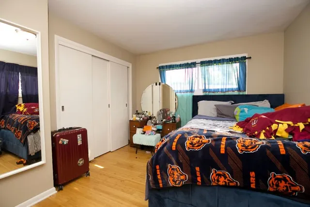 $2,400 | 55 East Jeffery Avenue, Wheeling, IL 60090