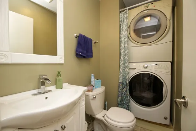 $2,400 | 55 East Jeffery Avenue, Wheeling, IL 60090