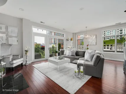 $599,000 | 550 West Fulton Street, Unit 404, Chicago, IL 60661