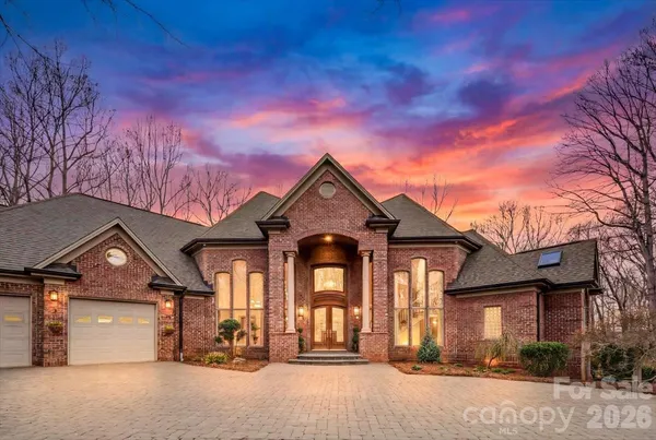 $1,550,000 | 1043 Rolling Green Drive, Newton, NC 28658