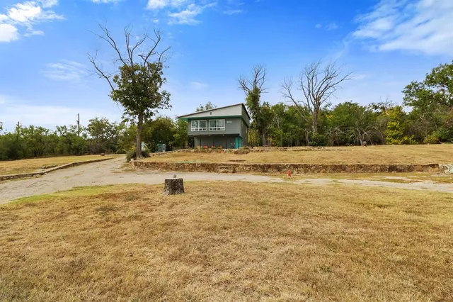 $329,900 | 607 West Hillside Drive, Coleman, TX 76834