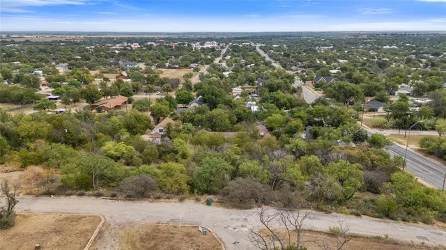 $329,900 | 607 West Hillside Drive, Coleman, TX 76834