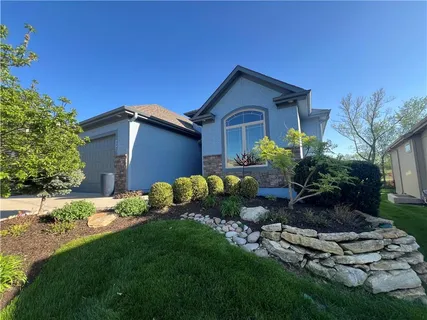 $635,000 | 9892 Hollis Lane, Lenexa, KS 66227