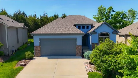 $635,000 | 9892 Hollis Lane, Lenexa, KS 66227