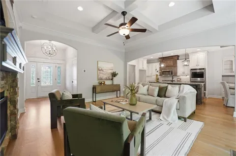 $635,000 | 9892 Hollis Lane, Lenexa, KS 66227