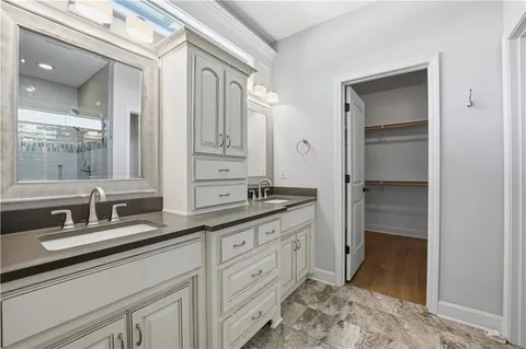 $635,000 | 9892 Hollis Lane, Lenexa, KS 66227
