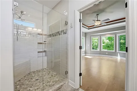 $635,000 | 9892 Hollis Lane, Lenexa, KS 66227