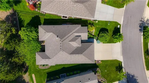 $635,000 | 9892 Hollis Lane, Lenexa, KS 66227