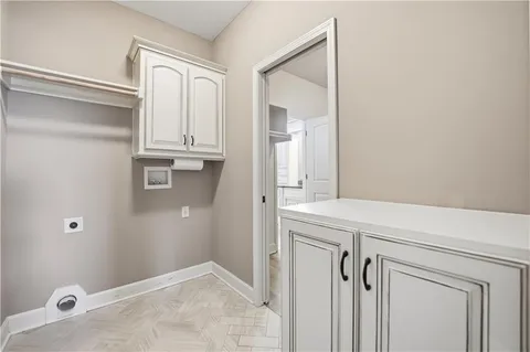 $635,000 | 9892 Hollis Lane, Lenexa, KS 66227