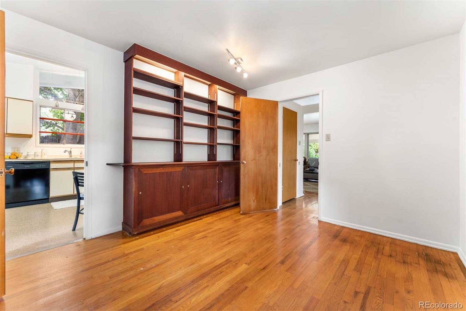 2205 South Stuart Street Denver, CO 80219 - Photo 12 of 34