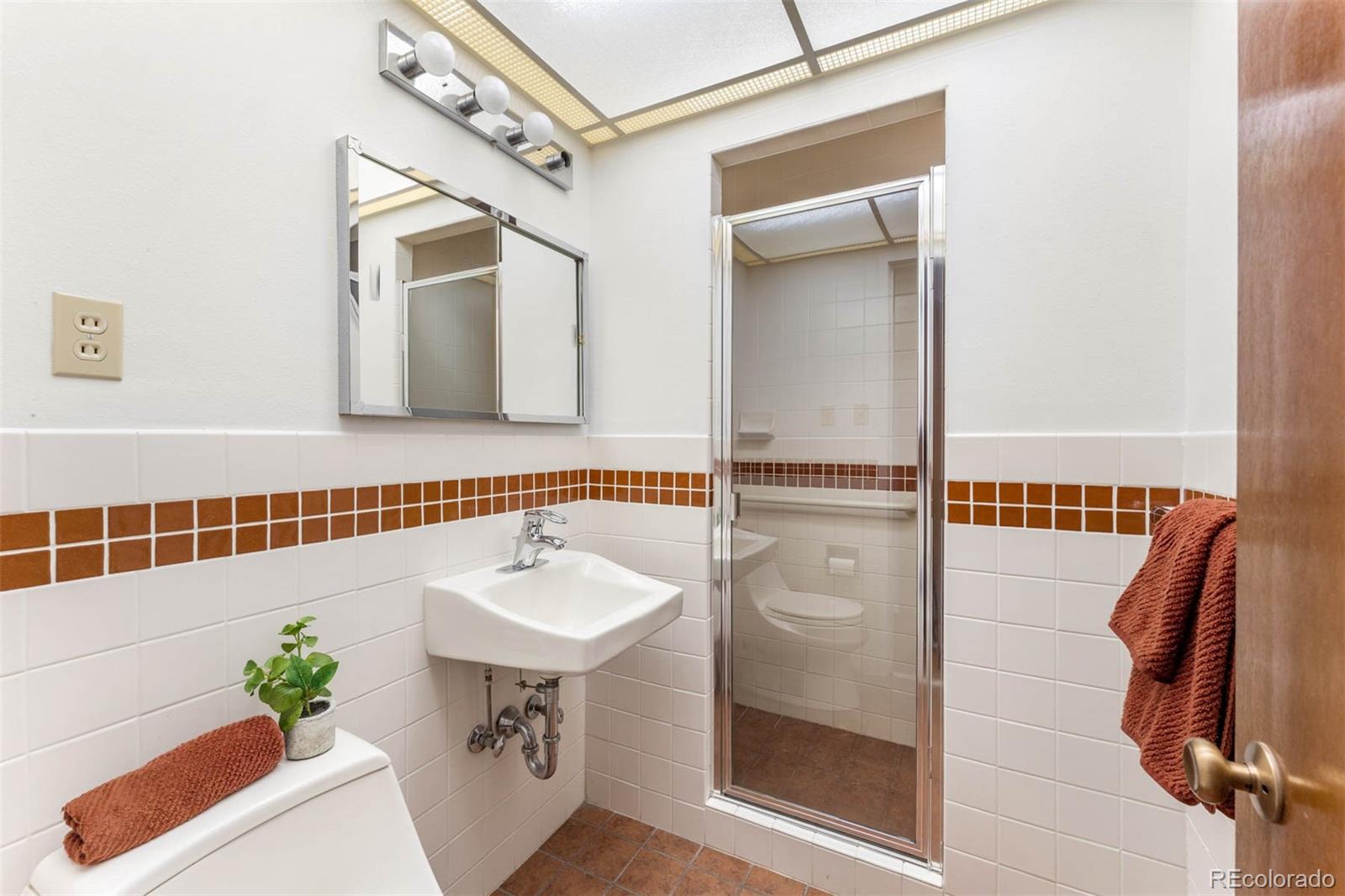 2205 South Stuart Street Denver, CO 80219 - Photo 18 of 34
