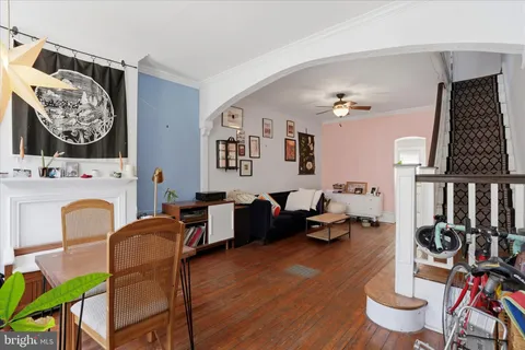 $2,100 | 887 North Judson Street, Philadelphia, PA 19130