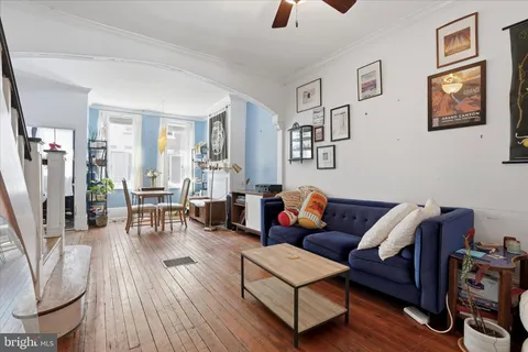 $2,100 | 887 North Judson Street, Philadelphia, PA 19130