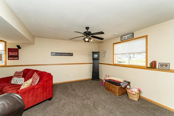 $379,900 | 506 9th Street Northwest, Dodge Center, MN 55927