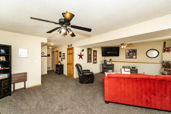 $379,900 | 506 9th Street Northwest, Dodge Center, MN 55927