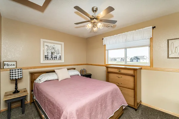 $379,900 | 506 9th Street Northwest, Dodge Center, MN 55927