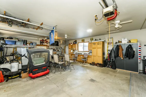 $379,900 | 506 9th Street Northwest, Dodge Center, MN 55927