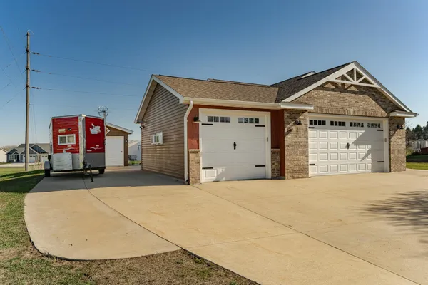 $379,900 | 506 9th Street Northwest, Dodge Center, MN 55927