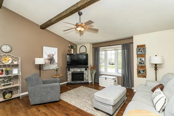 $379,900 | 506 9th Street Northwest, Dodge Center, MN 55927