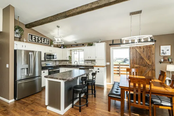 $379,900 | 506 9th Street Northwest, Dodge Center, MN 55927