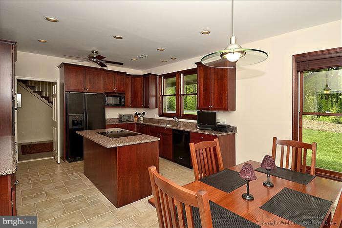 17951 Moore Road Dickerson, MD 20842 - Photo 8 of 30 Kitchen