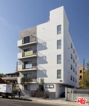 $1,500 | 919 South Harvard Boulevard, Unit 101, Los Angeles, CA 90006