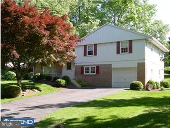 6 Bluebird Road Wyomissing, PA 19610 - Photo 1 of 11 Gallery Image 1
