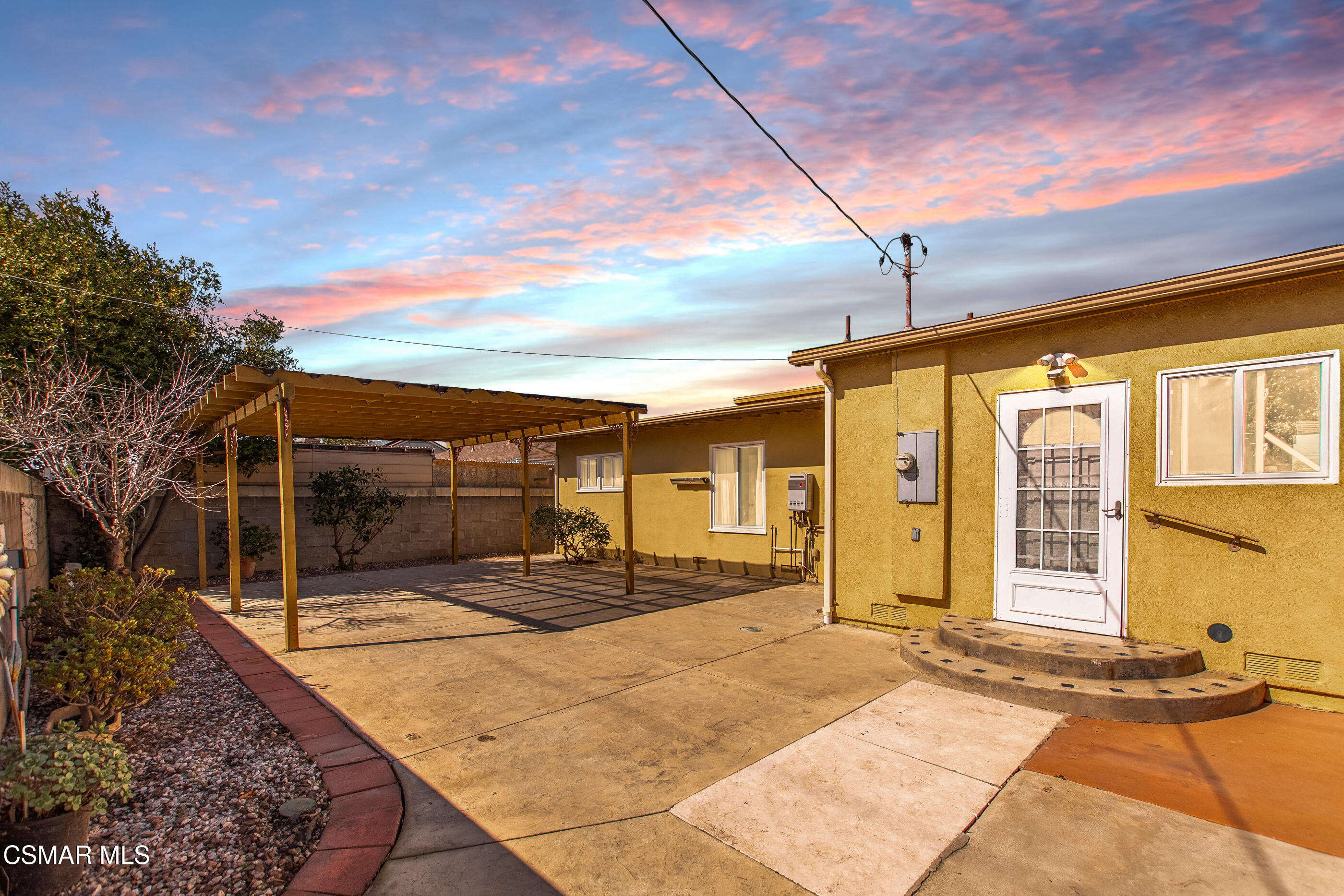 1204 Deodar Avenue Oxnard, CA 93030 - Photo 22 of 25 a front view of a house