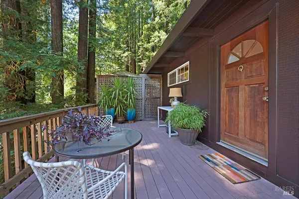 $380,000 | 14759 Canyon 7 Road, Guerneville, CA 95446