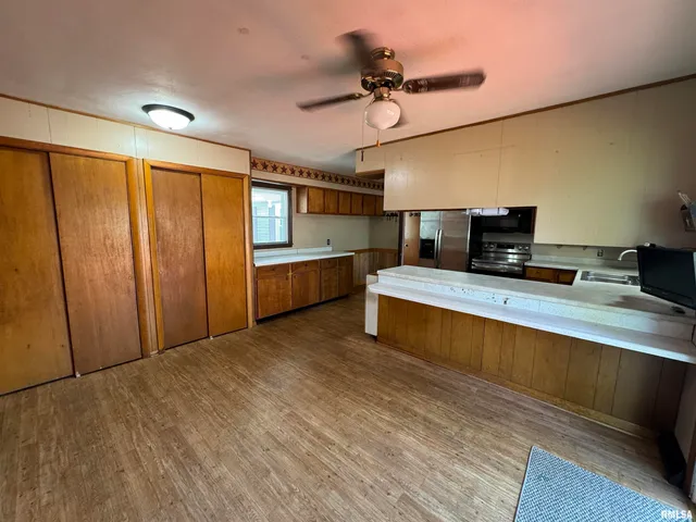 $129,000 | 7 Holly Lane, Flora, IL 62839