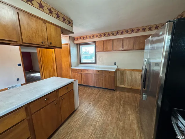 $129,000 | 7 Holly Lane, Flora, IL 62839