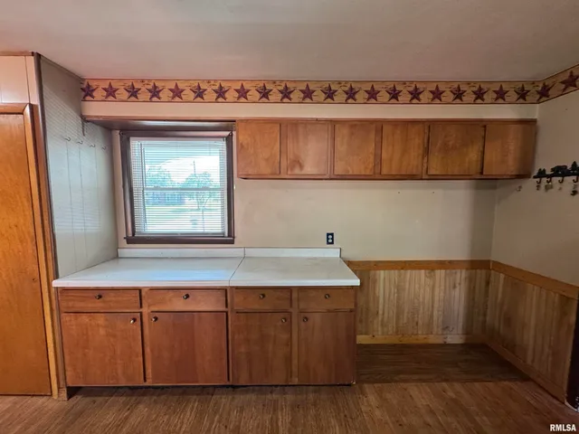 $129,000 | 7 Holly Lane, Flora, IL 62839