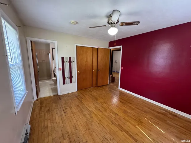 $129,000 | 7 Holly Lane, Flora, IL 62839