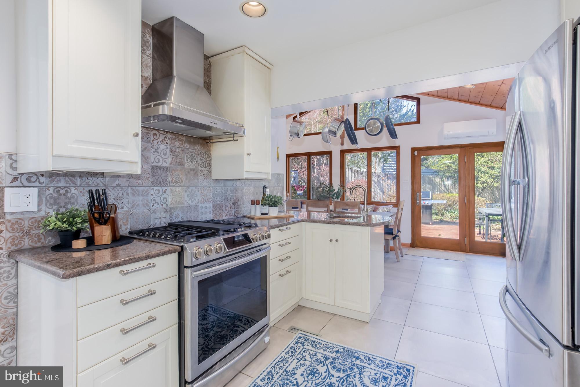 6202 Redwing Road Bethesda, MD 20817 - Photo 12 of 37