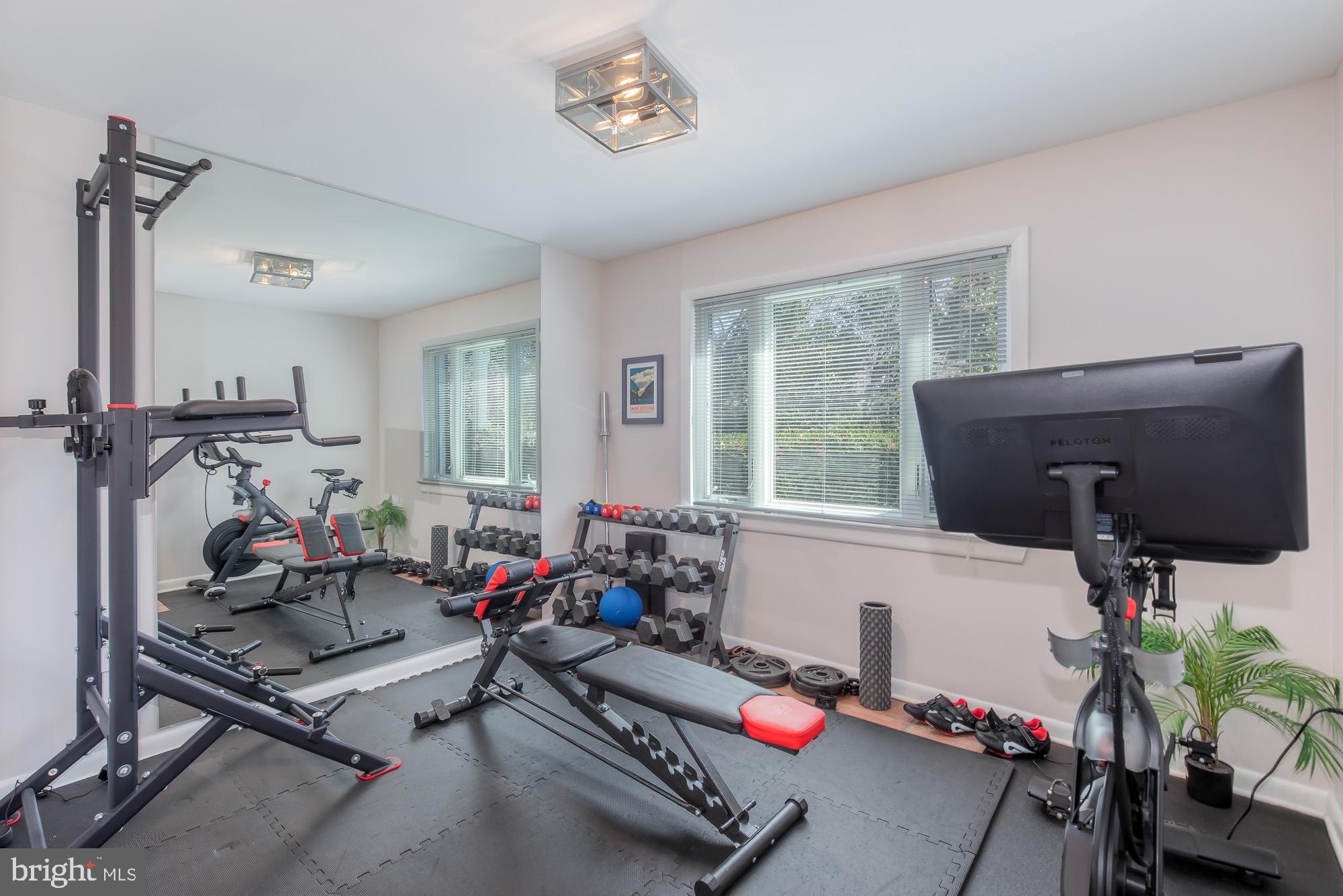 6202 Redwing Road Bethesda, MD 20817 - Photo 29 of 37