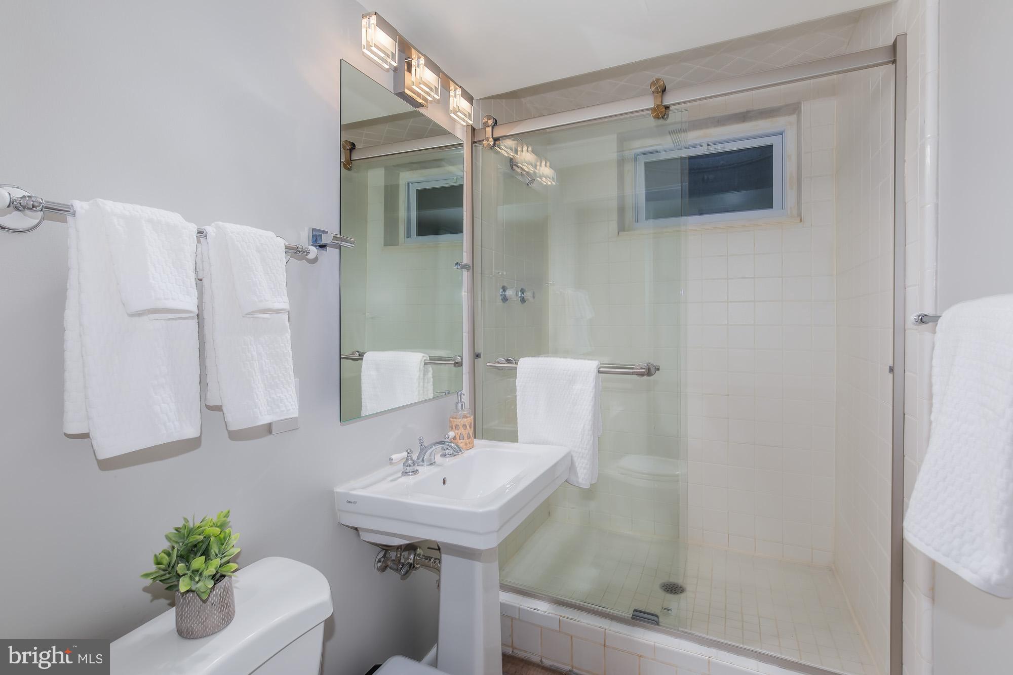 6202 Redwing Road Bethesda, MD 20817 - Photo 30 of 37