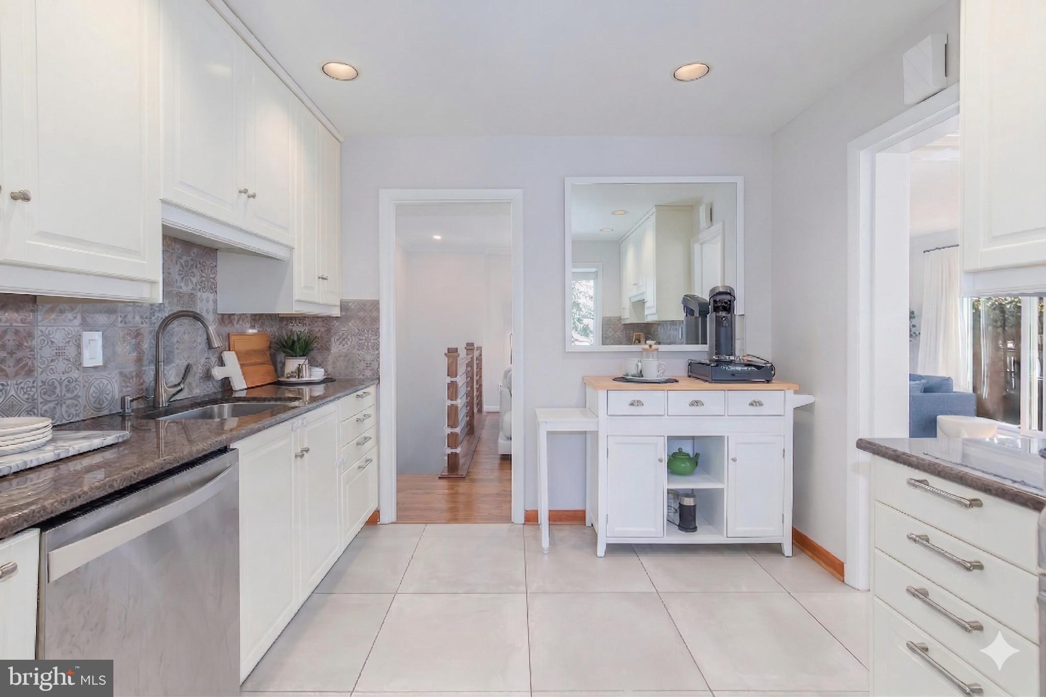 6202 Redwing Road Bethesda, MD 20817 - Photo 9 of 37