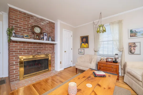 $615,000 | 19 Prospect Ridge, Unit 14, Ridgefield, CT 06877