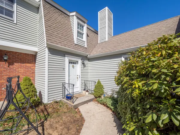 $615,000 | 19 Prospect Ridge, Unit 14, Ridgefield, CT 06877