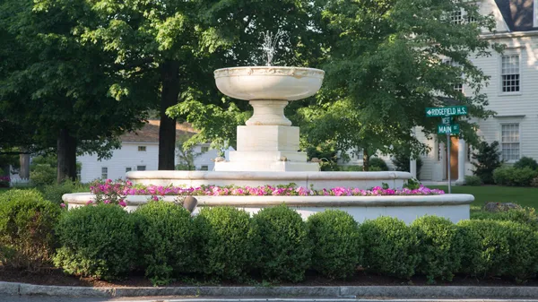 $615,000 | 19 Prospect Ridge, Unit 14, Ridgefield, CT 06877