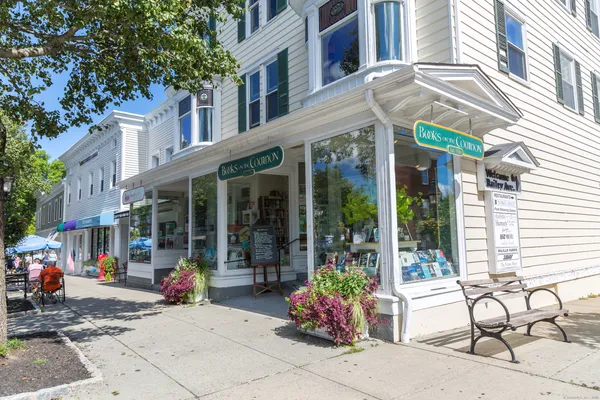 $615,000 | 19 Prospect Ridge, Unit 14, Ridgefield, CT 06877