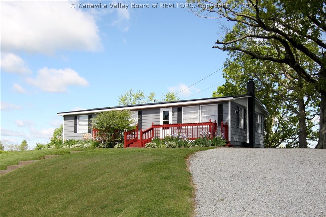 3721 Grandview Rdg Road Buffalo, WV 25033 - Photo 1 of 39 Gallery Image 1